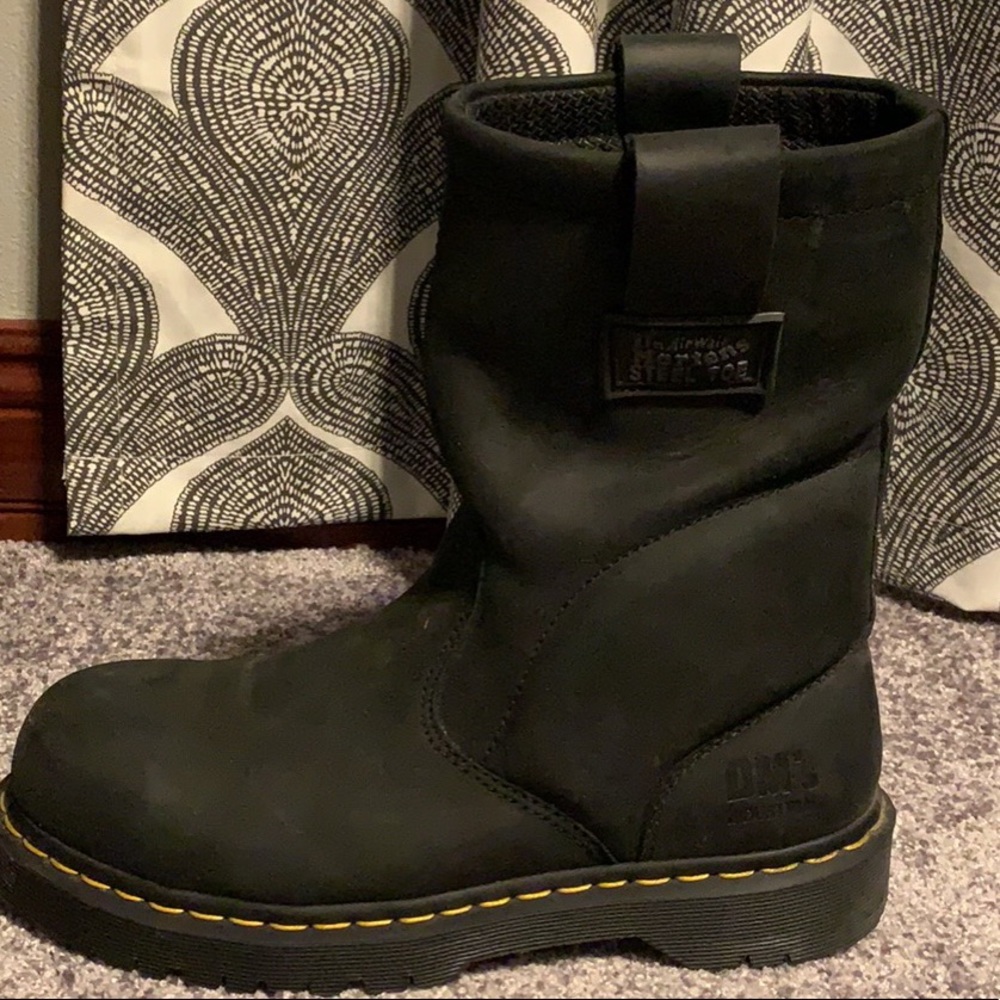 Black steel toe Dr Martens boots. Size 8